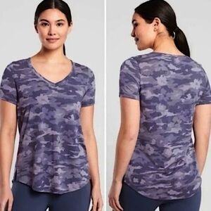 Athleta Breezy Camo Scoop Tee Purple Camouflage Tencel Modal V-Neck Small NWT S